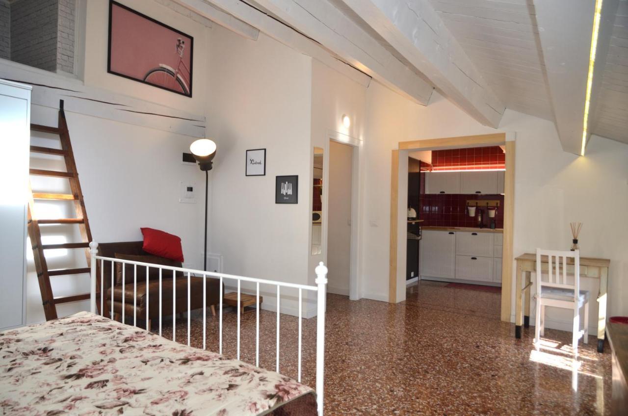 Olly Home Luxury Loft Noale Bagian luar foto