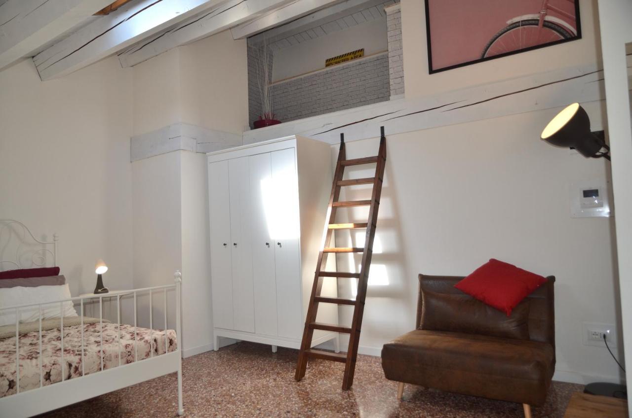 Olly Home Luxury Loft Noale Bagian luar foto